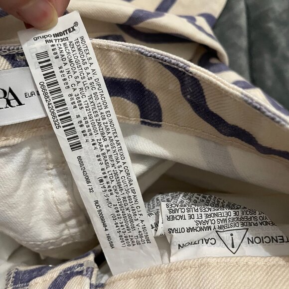 ZARA High-Rise Squiggle Graffiti Straight-Leg Jeans X Small Y2K 24 Waist 🌀✨ - Picture 11 of 12